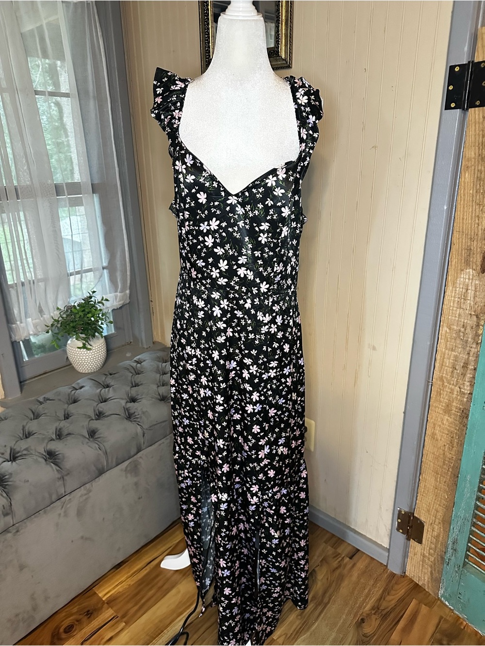 H&M Divided Floral Maxi Dress Women’s Large Black Pink Ruffle Cottagecore